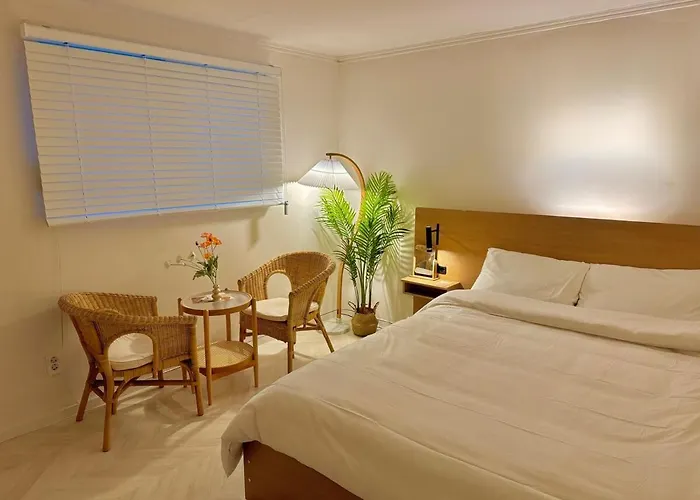 3 Minutes From Gwangalli Sensual Beam Projector 2q Beds Sea&stay 아파트 부산광역시